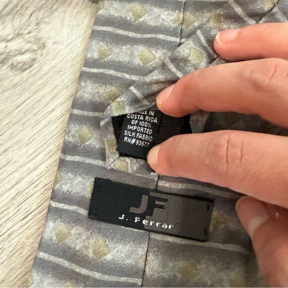J. Ferrar Gray Striped Diamond Print Silk Neck Tie - Picture 4 of 5